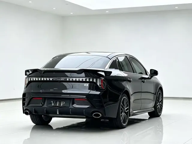 Lynk & Co 03 — Фото автомобиля 6