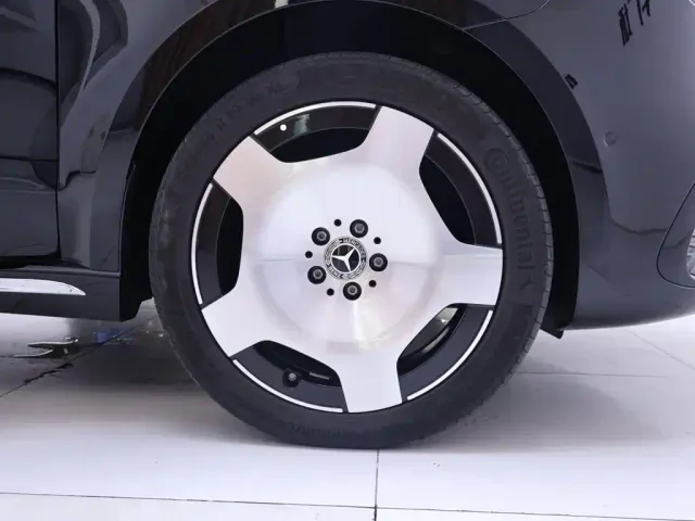 Mercedes-Benz V-Class — Фото автомобиля 7
