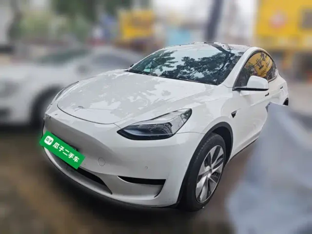 Фотография автомобиля — Tesla Model Y
