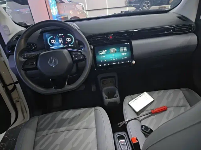 Leapmotor T03 — Фото автомобиля 9