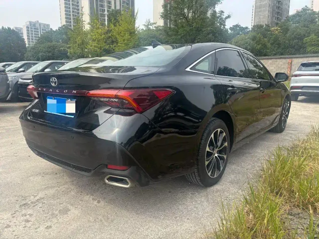 Toyota Avalon — Фото автомобиля 7