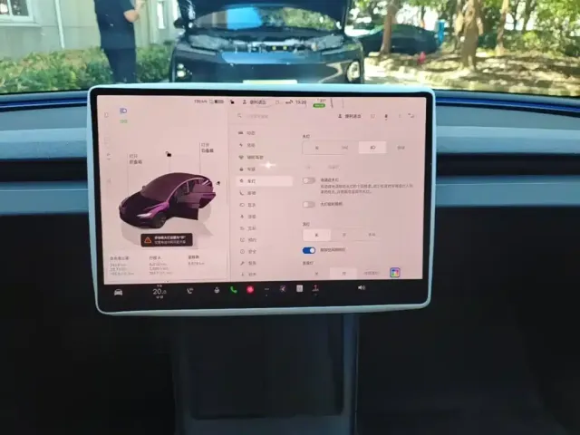 Tesla Model 3 2025 Model Year Facelift Rear-Wheel Drive — Фото автомобиля 12