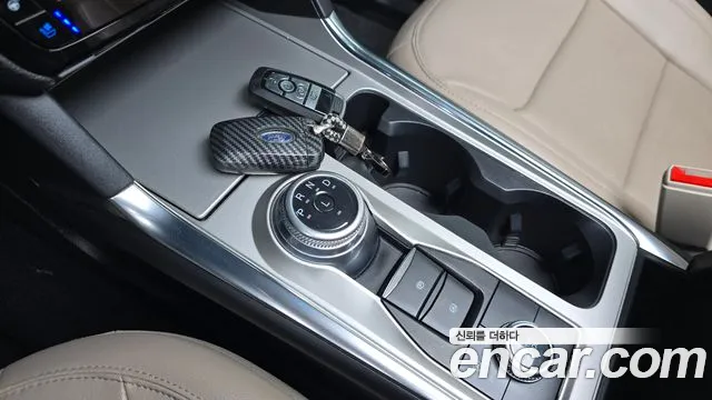 Ford Explorer — Фото автомобиля 9