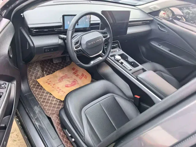 Wuling Starlight — Фото автомобиля 9
