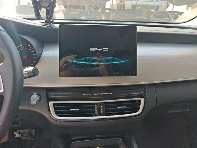 BYD Song MAX — Фото автомобиля 13