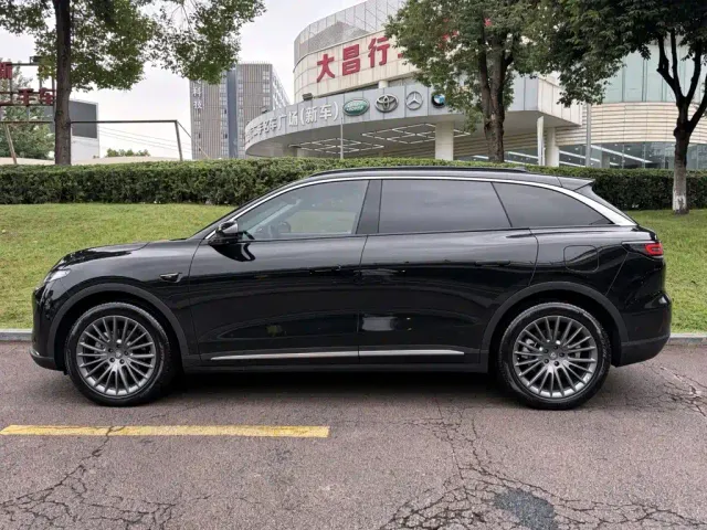 Leapmotor C11 — Фото автомобиля 3