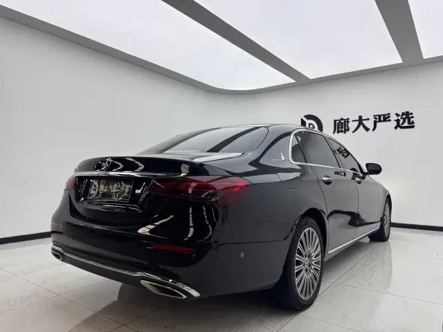 Mercedes-Benz E-Class — Фото автомобиля 6