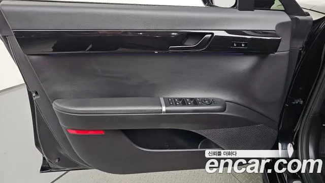 Hyundai Grandeur GN7 — Фото автомобиля 20