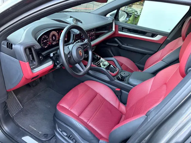 Porsche Cayenne — Фото автомобиля 7