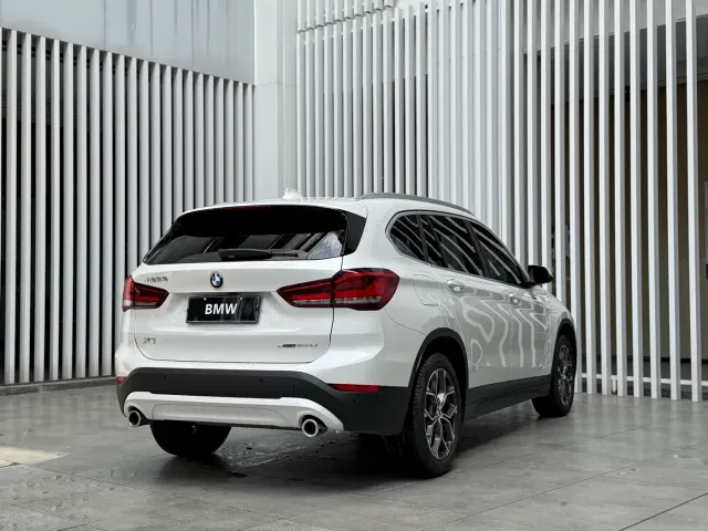 BMW X1 — Фото автомобиля 12