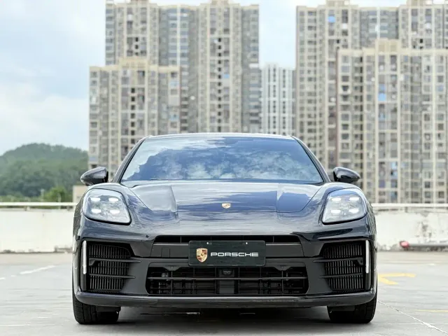 Porsche Panamera — Фото автомобиля 3