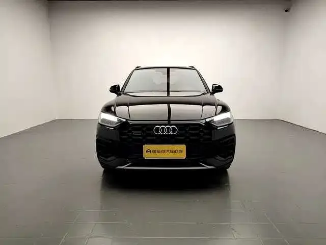 Audi Q5L — Фото автомобиля 2