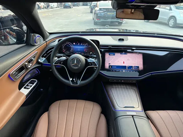 Mercedes-Benz E-Class — Фото автомобиля 7