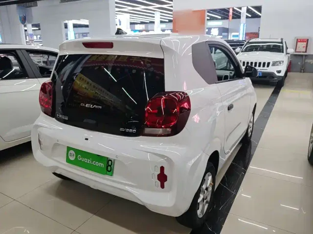 Roewe Clever — Фото автомобиля 6
