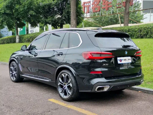 BMW X5 — Фото автомобиля 4