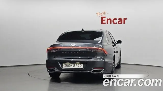 Hyundai Grandeur (New) Hybrid — Фото автомобиля 4