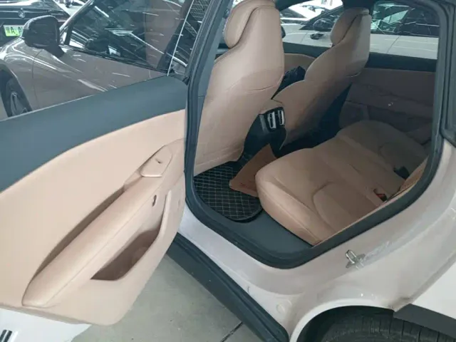 ARCFOX Arcfox Alpha S5 2024 560PRO 185kW — Фото автомобиля 16