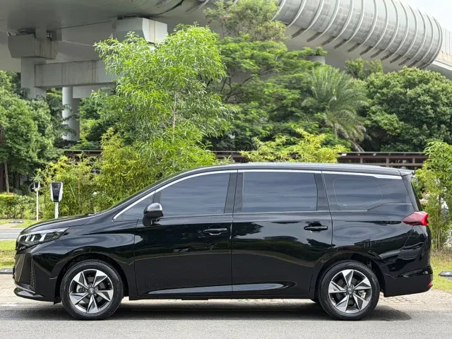 GAC Trumpchi M6 — Фото автомобиля 4