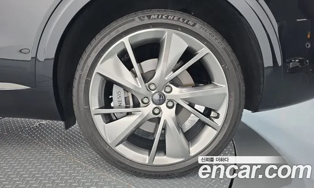 Genesis GV70 — Фото автомобиля 6