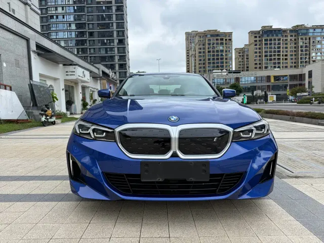 BMW i3 — Фото автомобиля 2