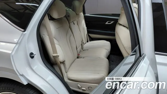 Genesis GV80 — Фото автомобиля 17