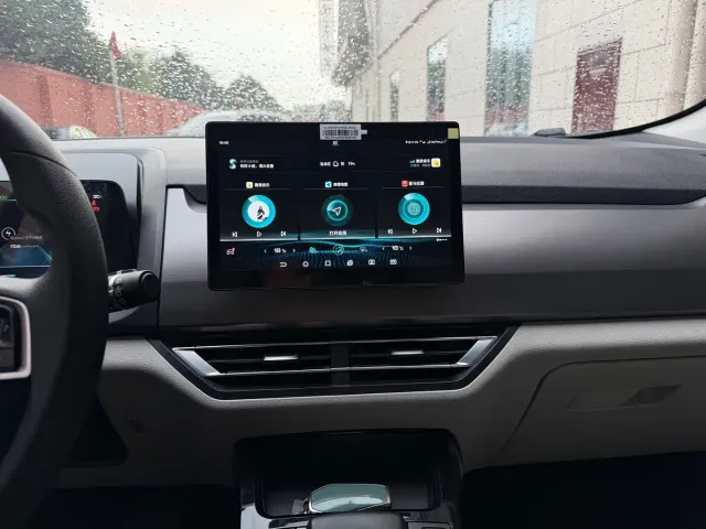 BYD Yuan Pro — Фото автомобиля 11