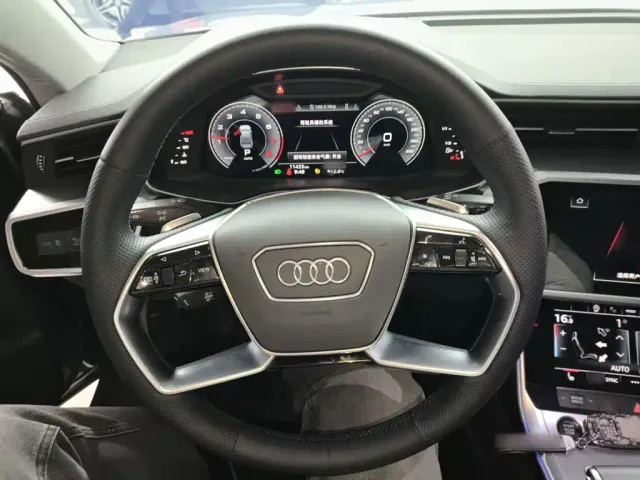 Audi A7L — Фото автомобиля 6