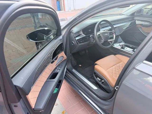 Audi A8 — Фото автомобиля 4