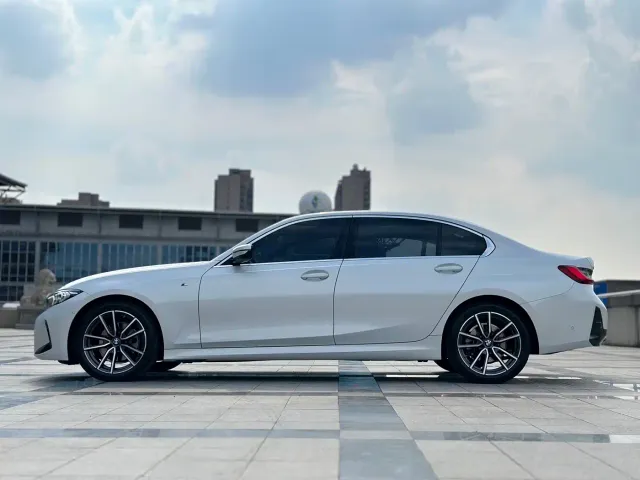 BMW 3 Series — Фото автомобиля 4