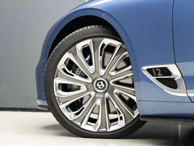 Bentley Continental — Фото автомобиля 6