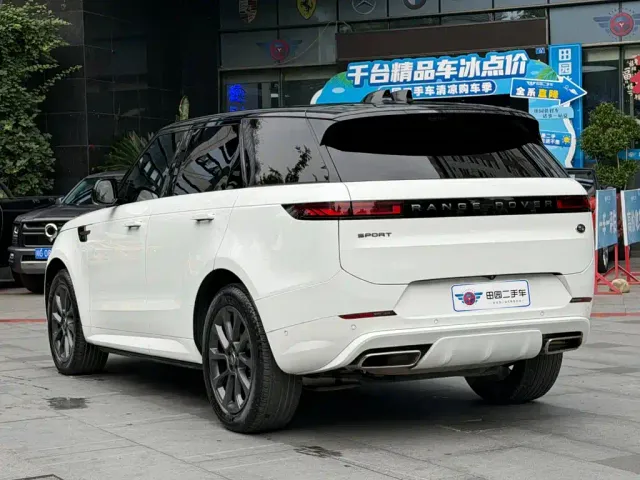 Land Rover Range Rover Sport — Фото автомобиля 4