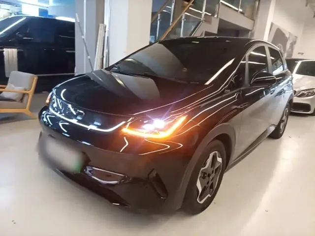 Фотография автомобиля — BYD Dolphin