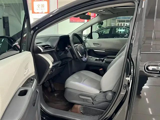 Toyota Granvia — Фото автомобиля 4