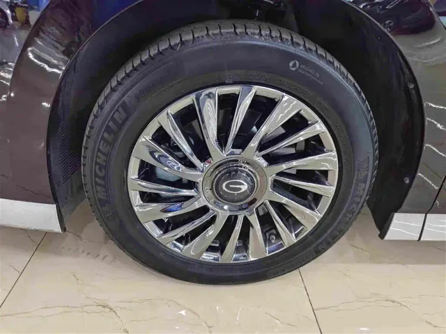 GAC Trumpchi M8 — Фото автомобиля 10