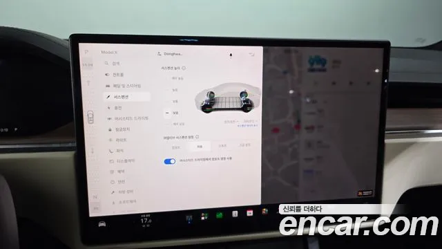 Tesla Model X — Фото автомобиля 17
