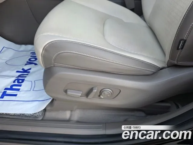 Kia Carnival Generation 4 — Фото автомобиля 13