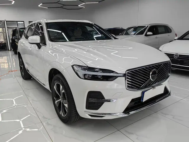 Volvo XC60 — Фото автомобиля 3