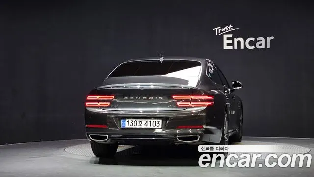 Genesis G80 RG3 — Фото автомобиля 3