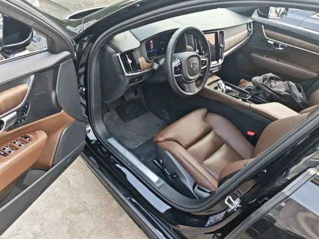 Volvo S90 — Фото автомобиля 20