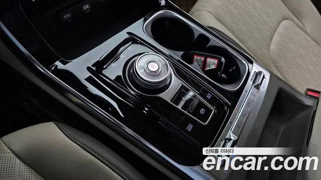 Kia Carnival Generation 4 — Фото автомобиля 9