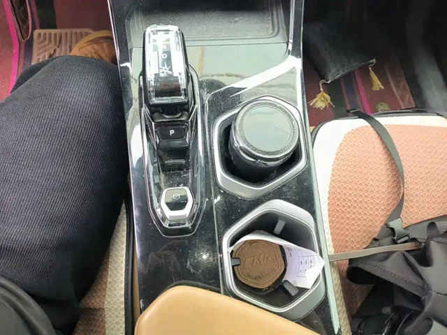 Geely Boyue L — Фото автомобиля 13