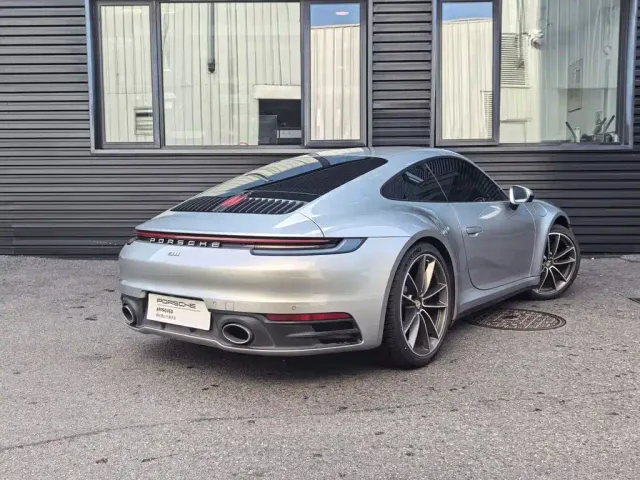 Porsche 911 — Фото автомобиля 3