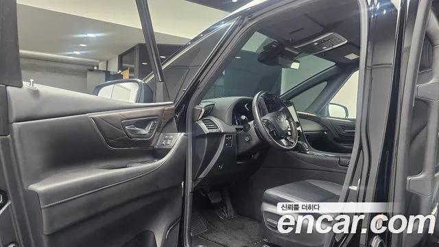 Toyota Alphard — Фото автомобиля 10