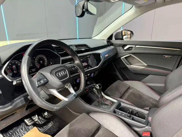 Audi Q3 — Фото автомобиля 11