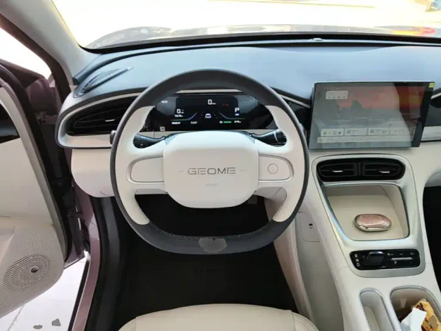Geely Starry Wish — Фото автомобиля 10