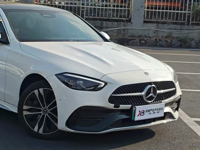 Mercedes-Benz C-Class — Фото автомобиля 2