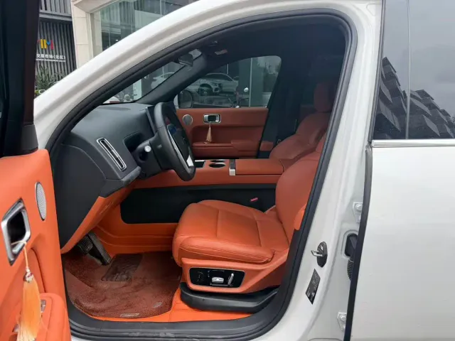 Li Auto L7 — Фото автомобиля 4
