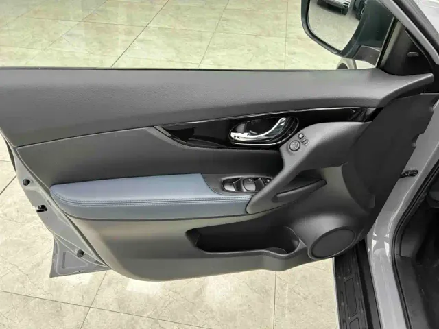 Nissan X-Trail — Фото автомобиля 16