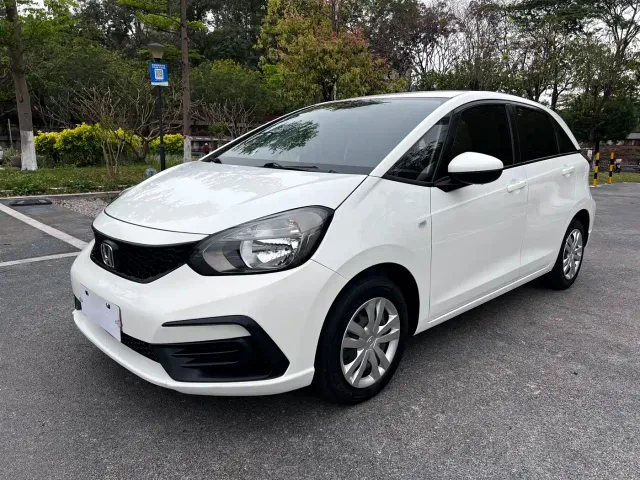 Honda Fit — Фото автомобиля 2