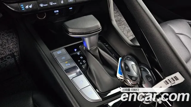 Hyundai Avante CN7 — Фото автомобиля 12